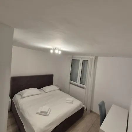 Cozy Close To Centre * スプリト